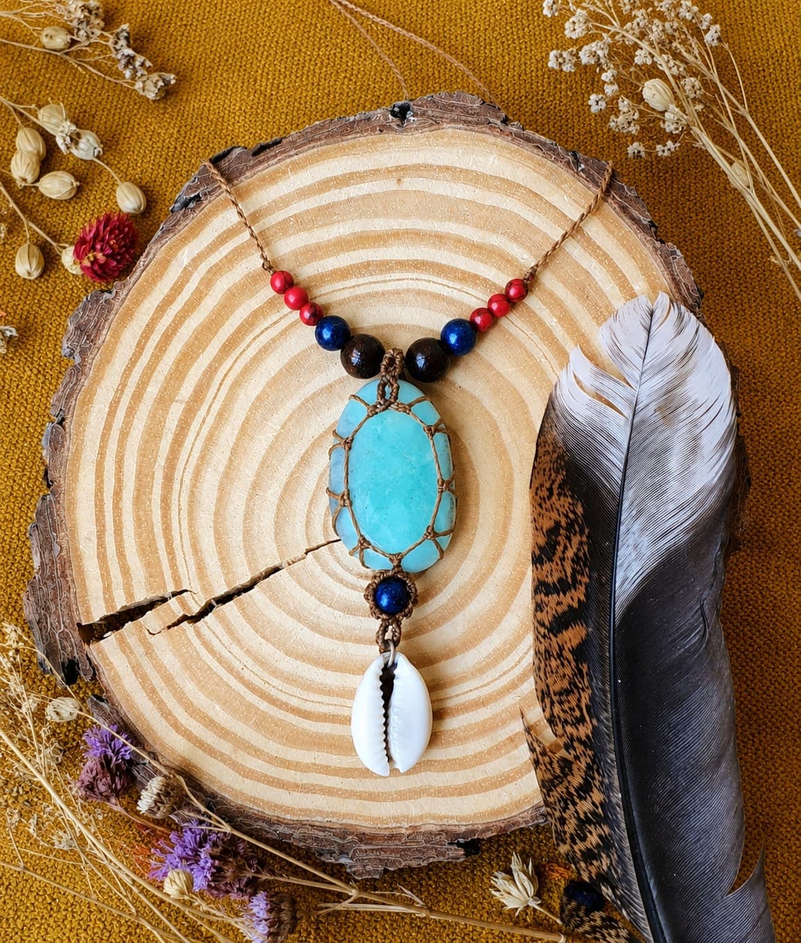 Macramé o ganchillo: diferencias en técnica, textura y accesorios